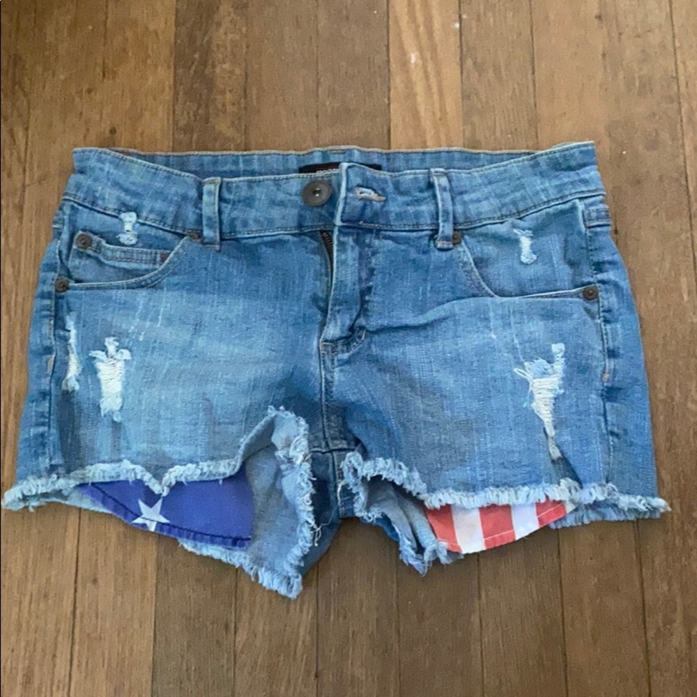 American flag pocket shorts